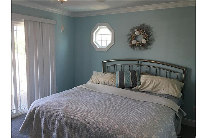 4bbd0daa-2d46-40b6-9c08-9d407e33788a